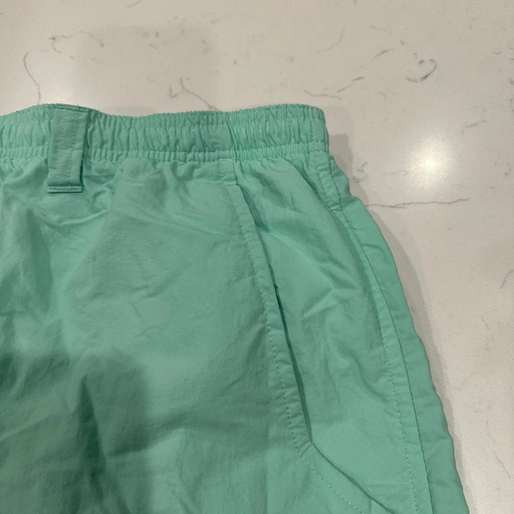 Columbia PFG Backcast III Water Shorts Mens Large Mint Green FM4009 Omni-Shade